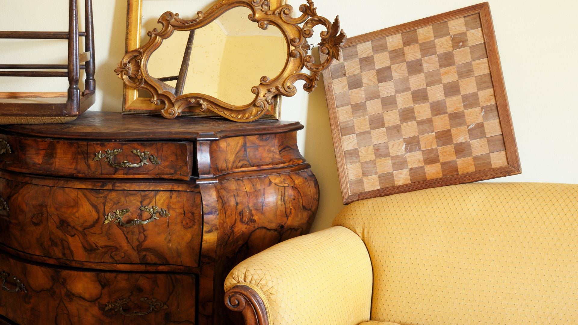 Picture of Sustainable Vintage Gifts: Reducing Waste Through Timeless Decor ...