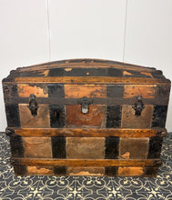 Load image into Gallery viewer, Antique Victorian 19th Century Dome Trunk, Steamer Sea Chest