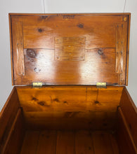 Load image into Gallery viewer, Antique 19th Century Large Victorian pine trunk Blanket box