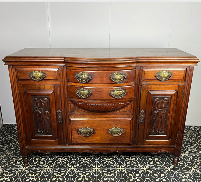 Antique Archive : Elegant antique Georgian furniture, 18th-century mahogany sideboard