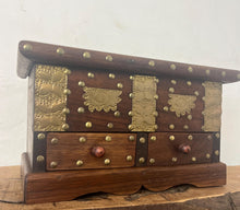 Load image into Gallery viewer, Vintage Jewellery Organisational Box, Mid-Century Brass Design, African Craftsmanship, Wooden Chest, Home Ornaments, Trinket Trunk
