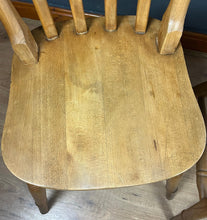 Load image into Gallery viewer, A classic design, featuring a lath back and a pleasingly shaped seat, combined with excellent build craftsmanship. The seat stands on turned legs with a single H-stretcher, making the chairs sturdy.
