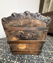 Load image into Gallery viewer, Antique Victorian 19th Century Dome Trunk, Steamer Sea Chest
