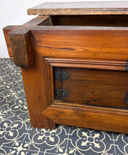Load image into Gallery viewer, Antique Korean Ssal-Duiji ( Rice Chest ) Late 19th to Early 20th Century, Historical Asian Furniture, Table Trunk
