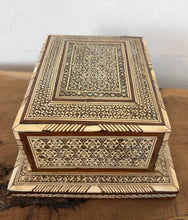 Load image into Gallery viewer, Vintage Middle Eastern Inlaid Wooden Cigarette Box – Mother of Pearl Mosaic
