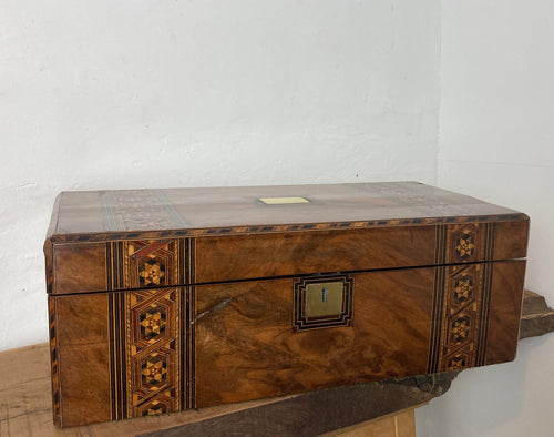 Beautiful antique Victorian 19th century 1800’s writing slope chest box marquetry walnut stunning