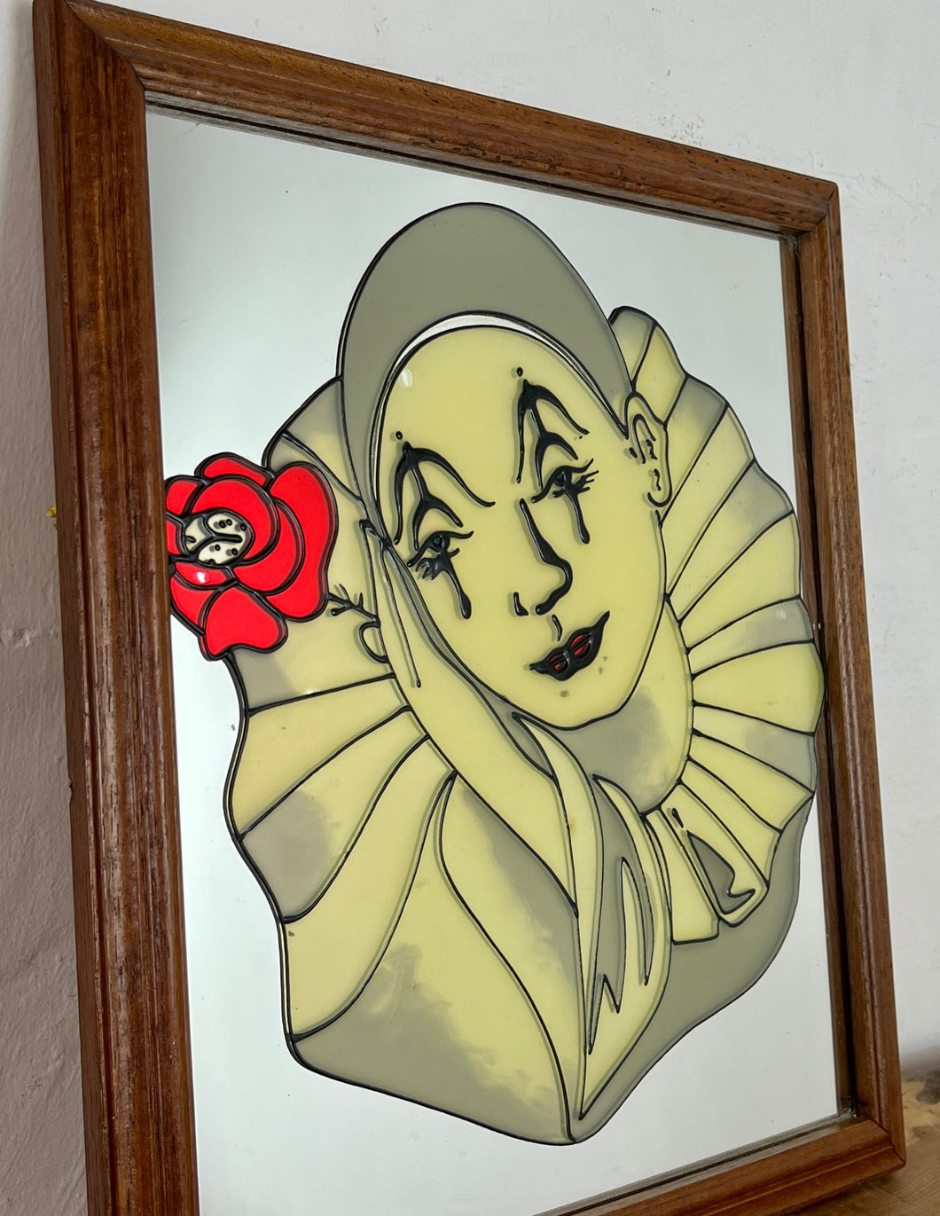 Excellent vintage Pierrot decorative mirror showing a stunning design in various panels in cream and grey with a vivid red rose in an out finish; the face had magnificent intricate detail with a thoughtful finish with a hint of red in the lips.